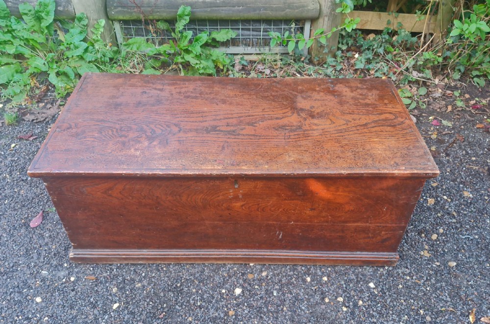 Early 19th elm blanket chest. View VIII