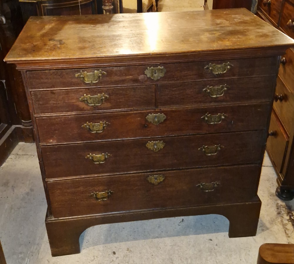 18th century Georgian oak chest of drawers 