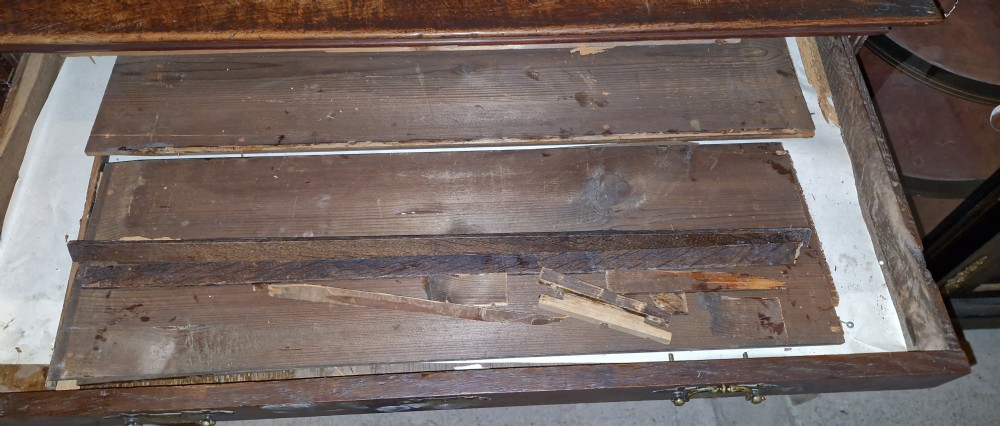 18th century Georgian oak chest of drawers  View XII