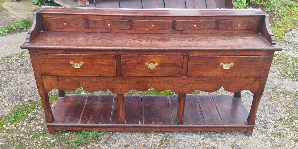 Early 19th century oak 2 part Welsh dresser.  View XIII