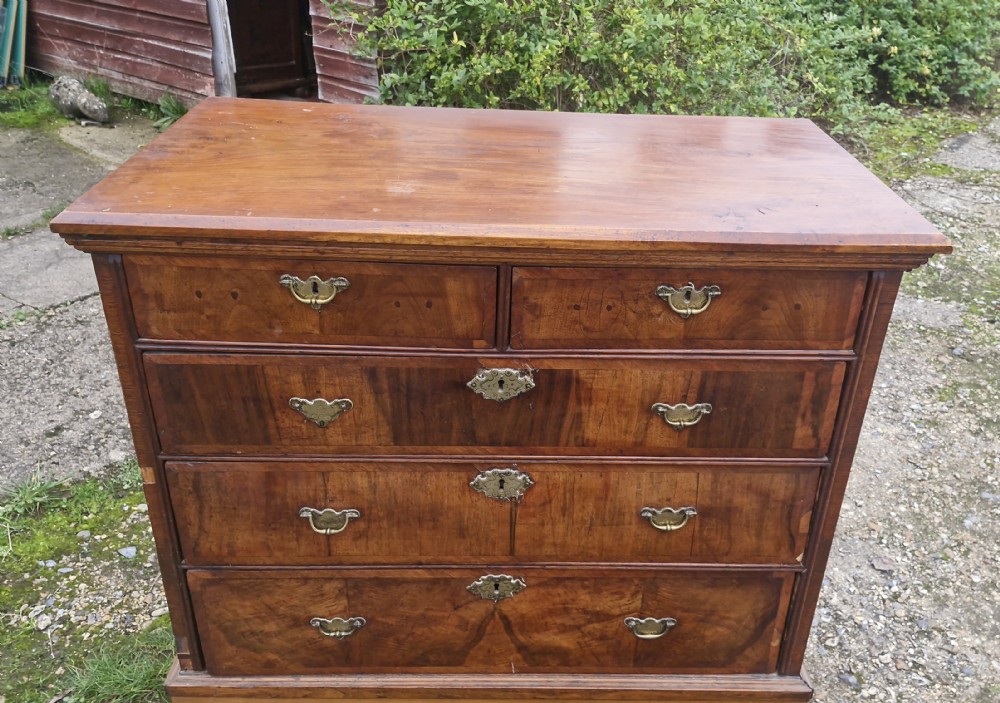 Early 18th century walnut chest of drawers. 