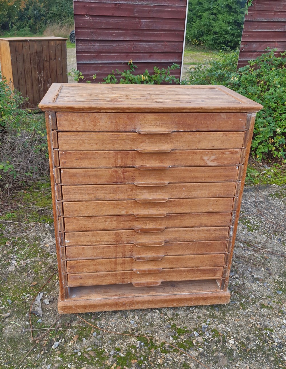 Useful Chest of pine baker's trays.