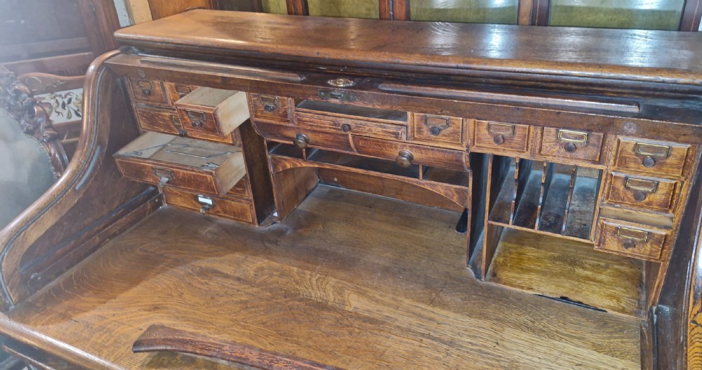Good large oak roll top pedestal desk. View VI