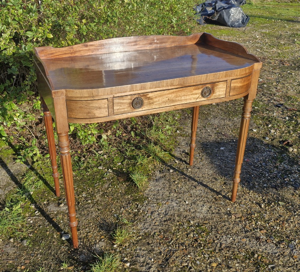Regency mahogany single drawer side table. 