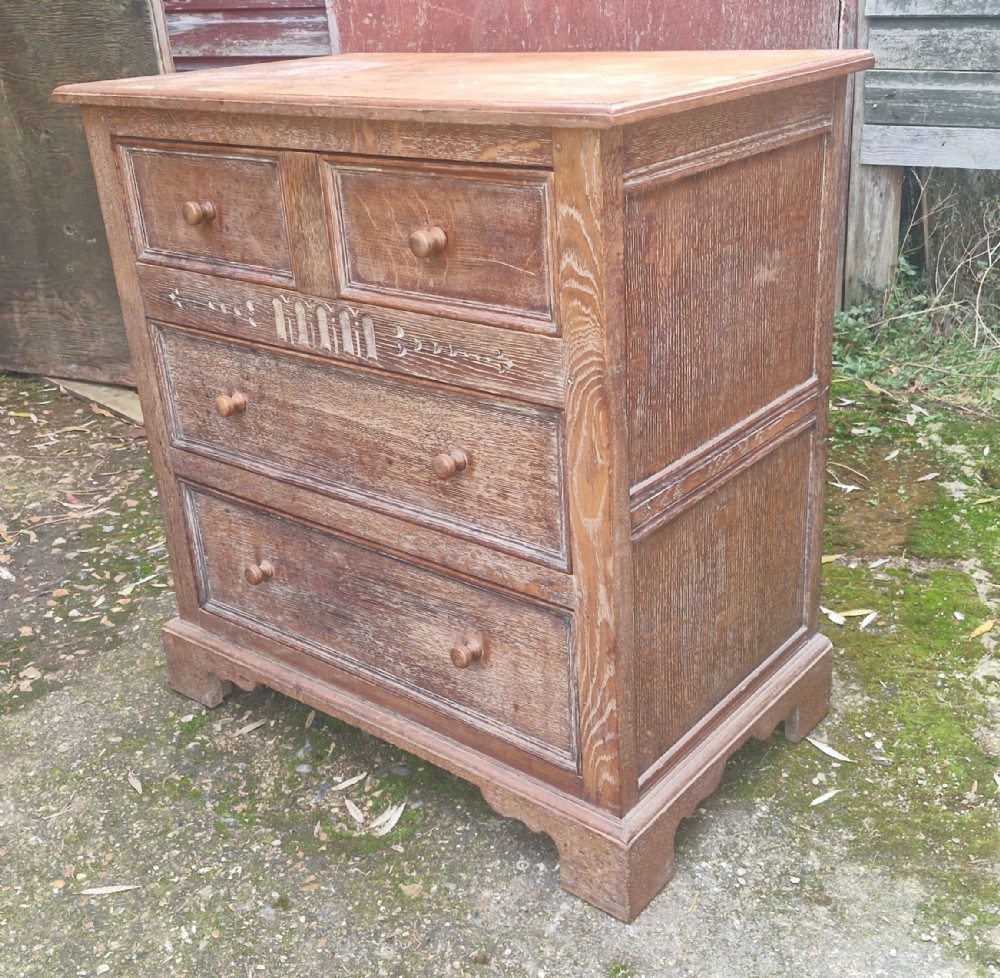 1930s oak chest of 3l drawers. 