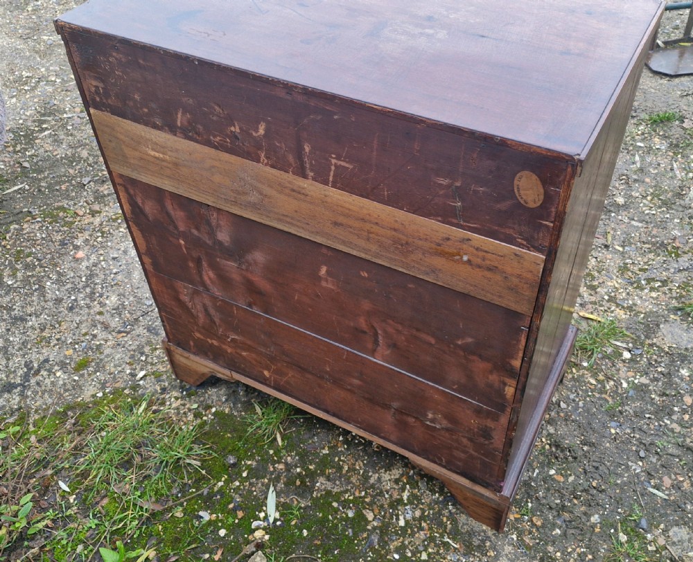 Neat small Regency mahogany chest of drawers.  View II