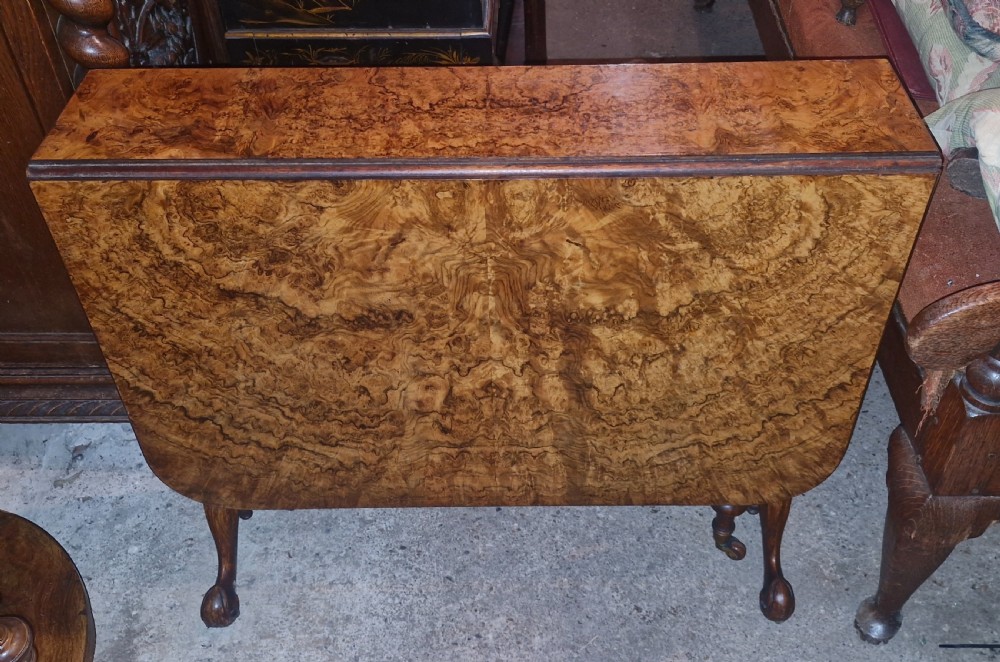 Victorian burr walnut Sutherland table.