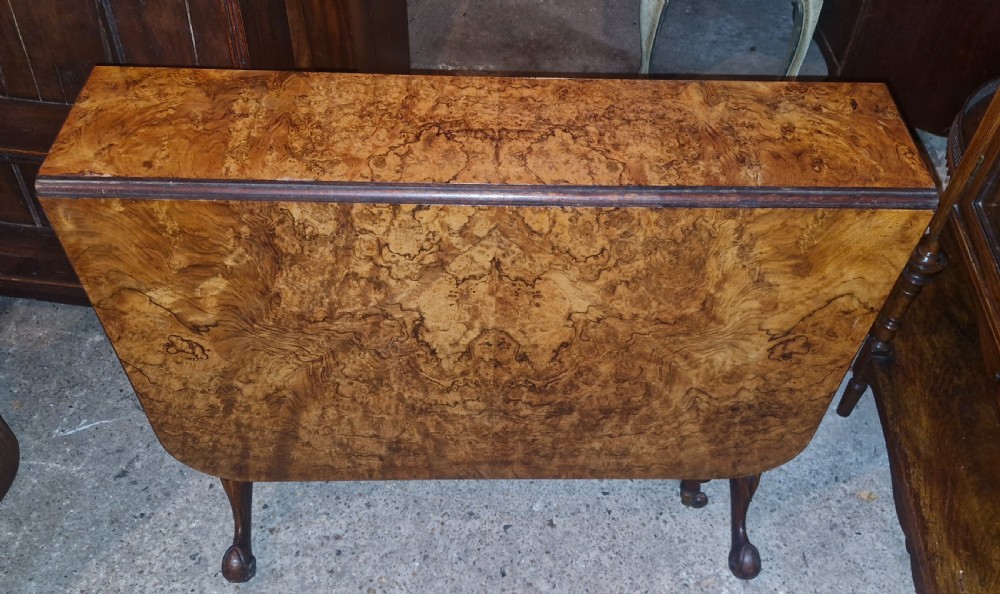Victorian burr walnut Sutherland table. View XX