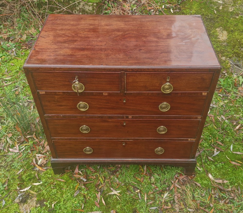 Small mid 18th century mahogany chest of drawers. 
