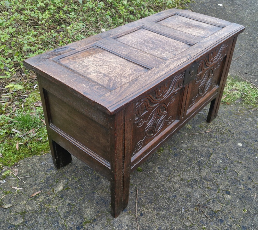 Early 18th century panelled oak coffer.  View III