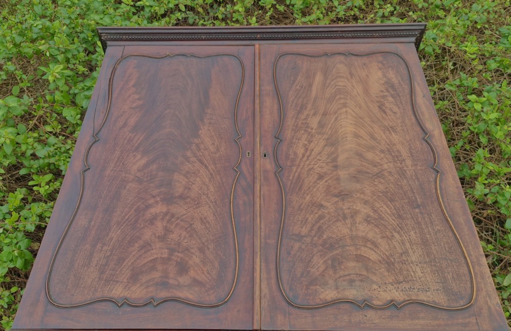 Mid 18th century Georgian mahogany housekeepers cupboard.  View IX