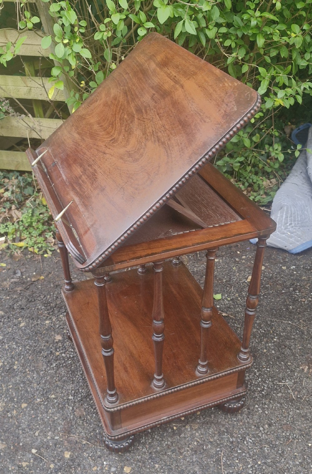Regency mahogany reading stand in the manner of Gillows. 