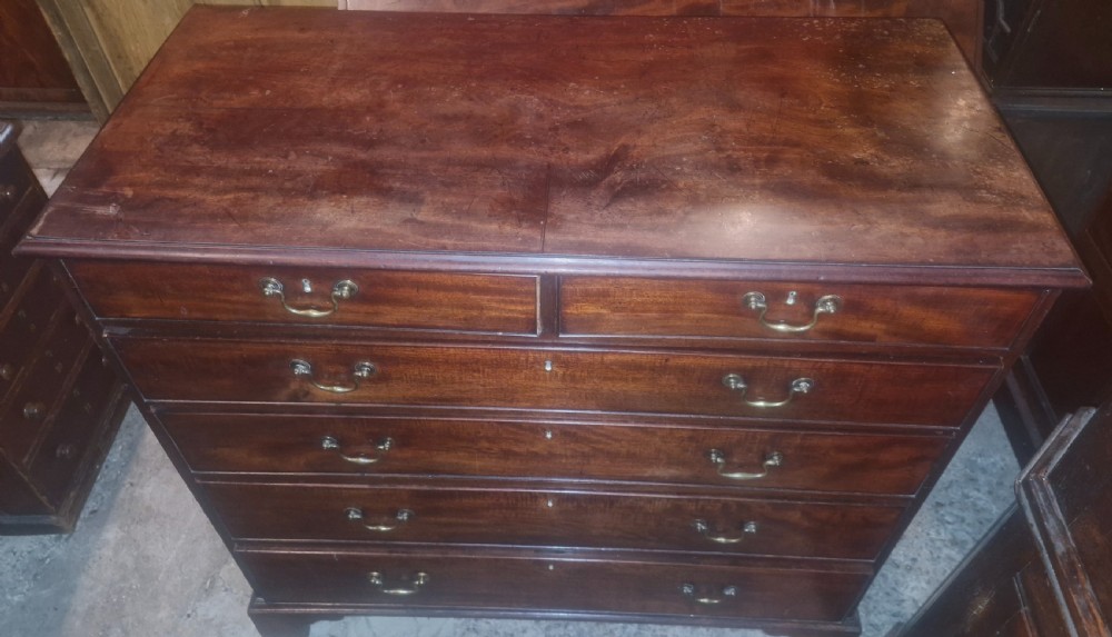 Good Georgian mahogany chest of drawers.  View II