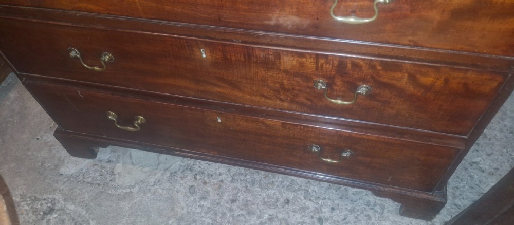 Good Georgian mahogany chest of drawers.  View VI
