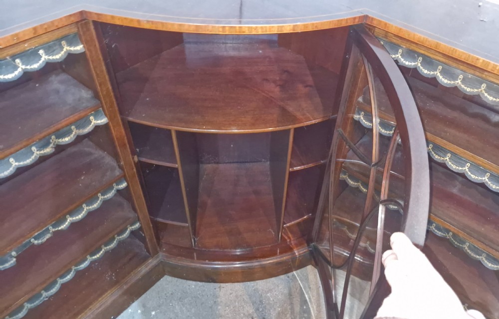 Edwardian inlaid mahogany corner bookcase. View VII