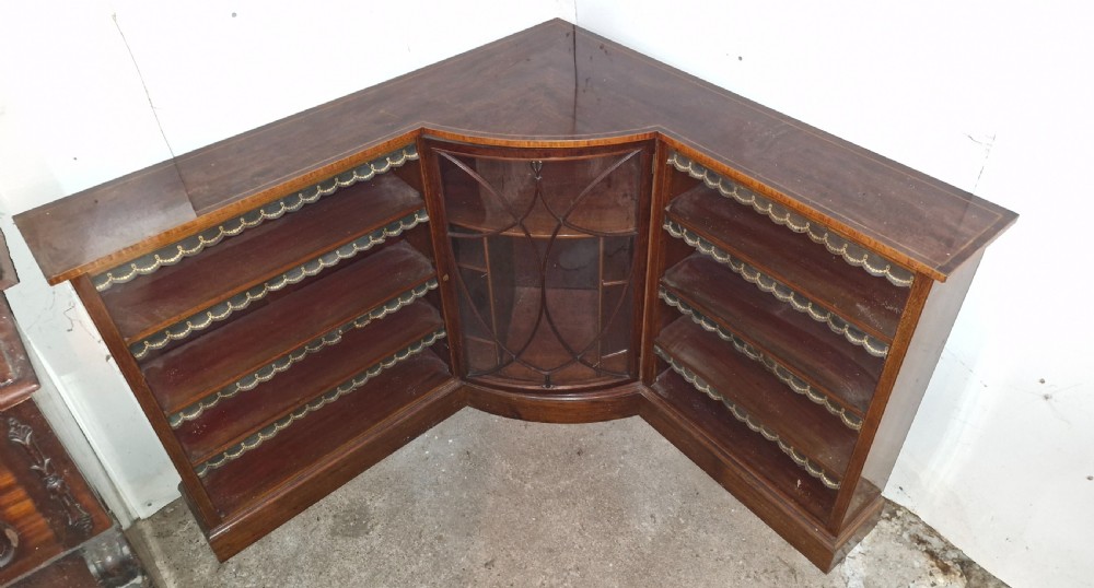 Edwardian inlaid mahogany corner bookcase. View VIII