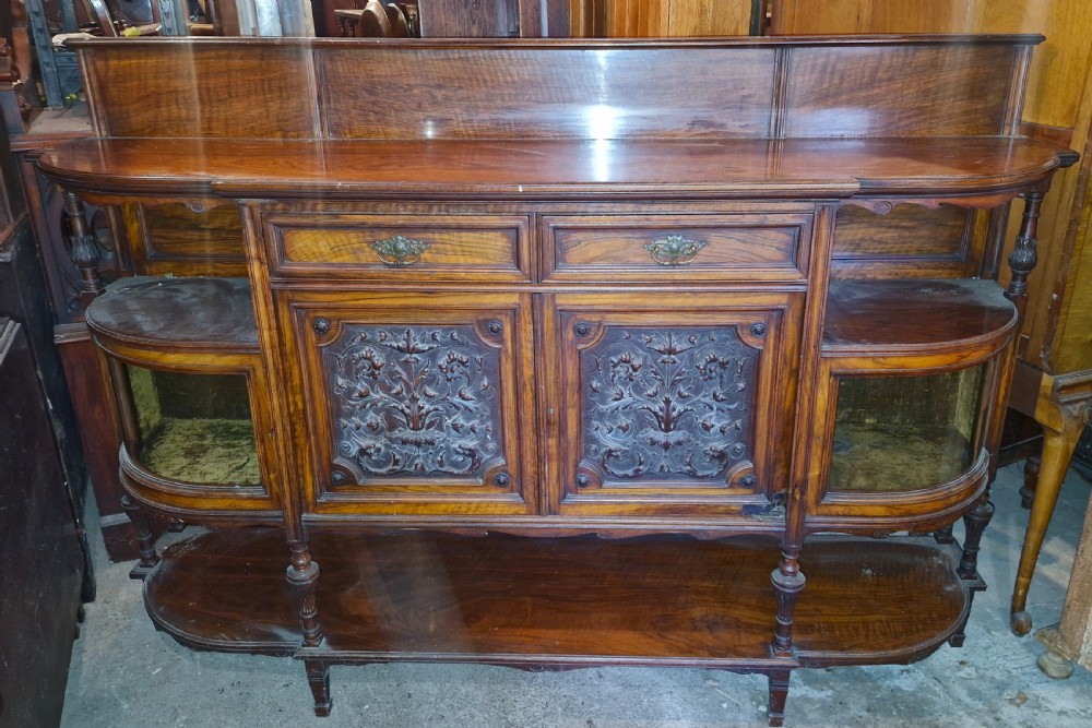 Late Victorian walnut side cabinet 