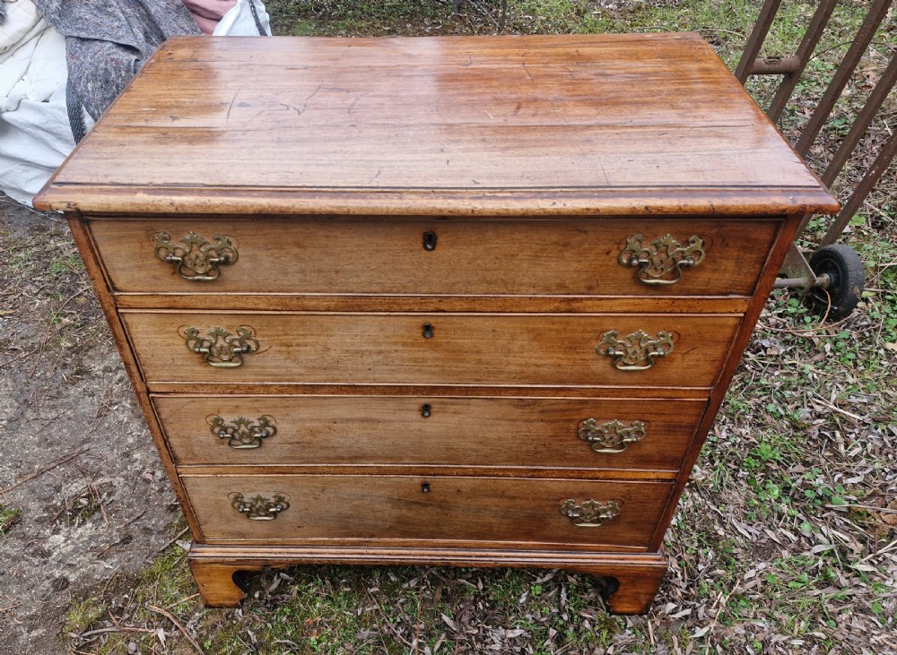 Late Georgian mahogany chest of 4 drawers.  View VI