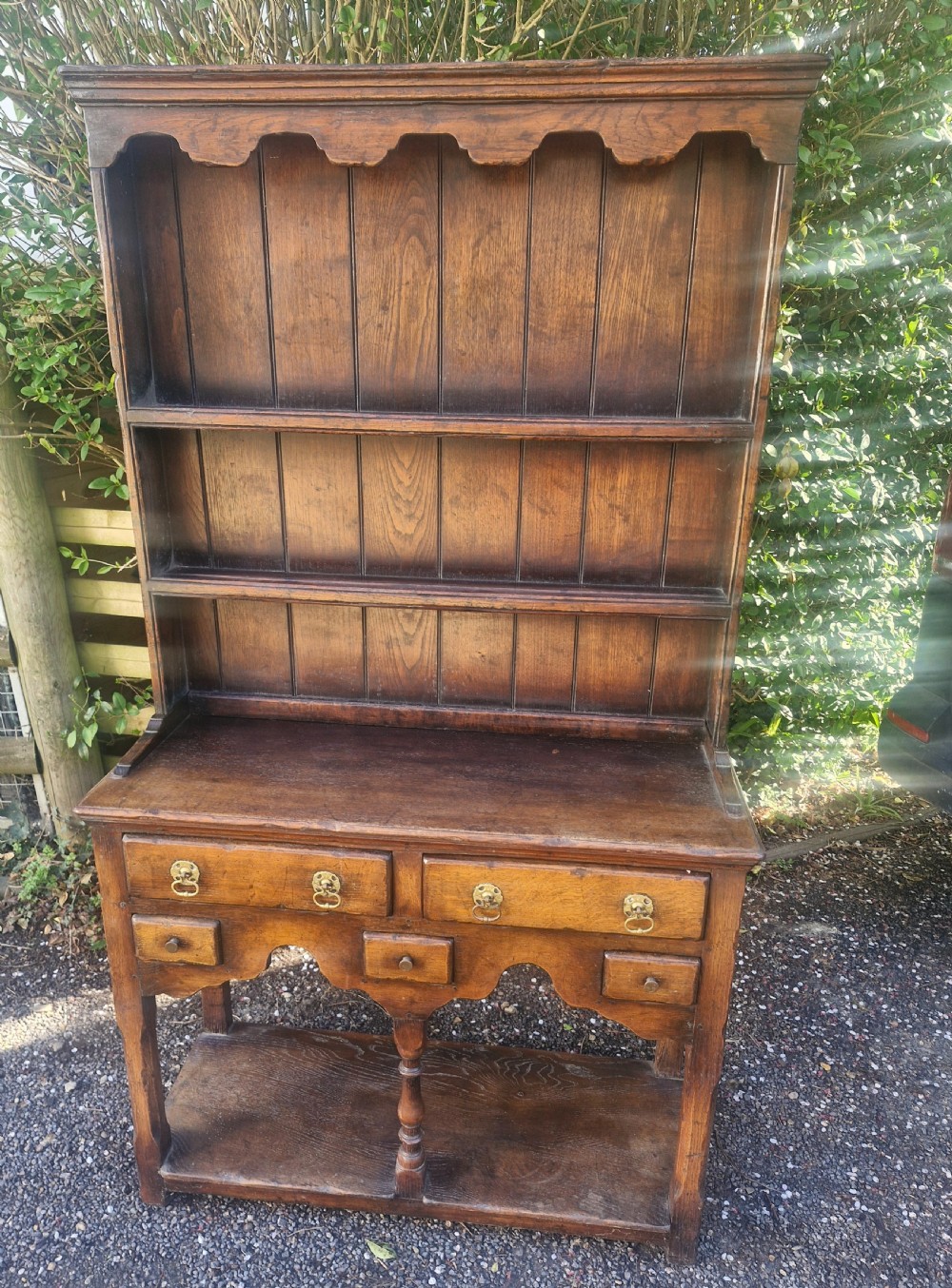 Dinky little Ipswich oak dresser.  View IV