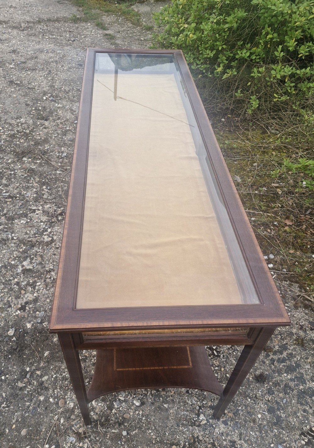 Inlaid mahogany double bijouterie display table. View XV