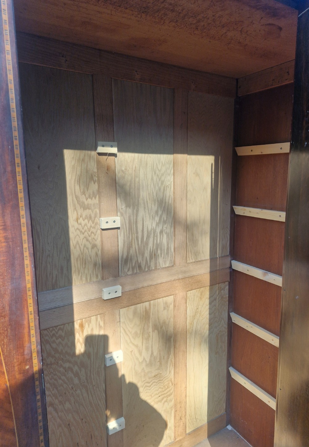 Edwardian inlaid mahogany mirror door wardrobe.  View V