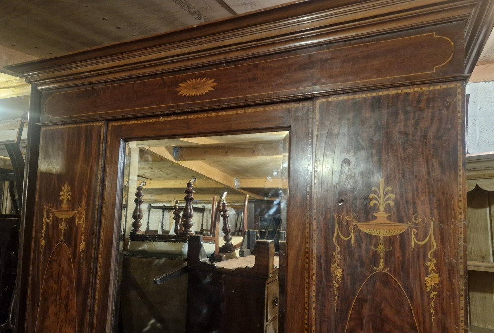 Edwardian inlaid mahogany mirror door wardrobe.  View XIV