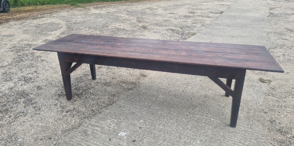 Good late Georgian oak farmhouse kitchen dining table. 