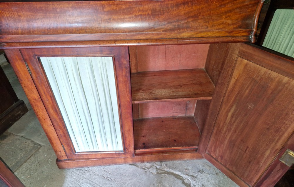 Mid 19th mahogany 2 door side cabinet.  View III