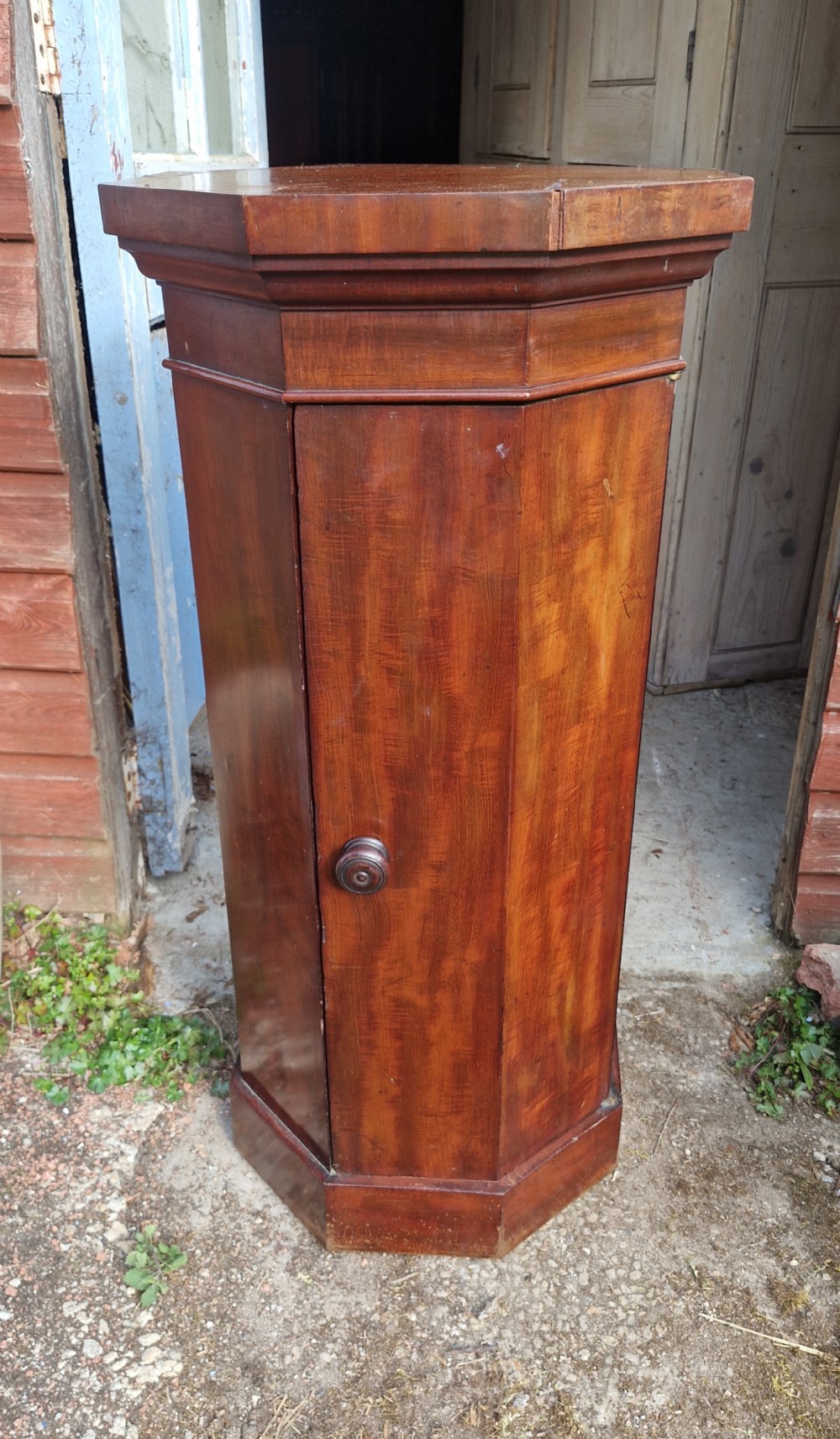 Larger than normal octagonal pedestal pot cupboard. 