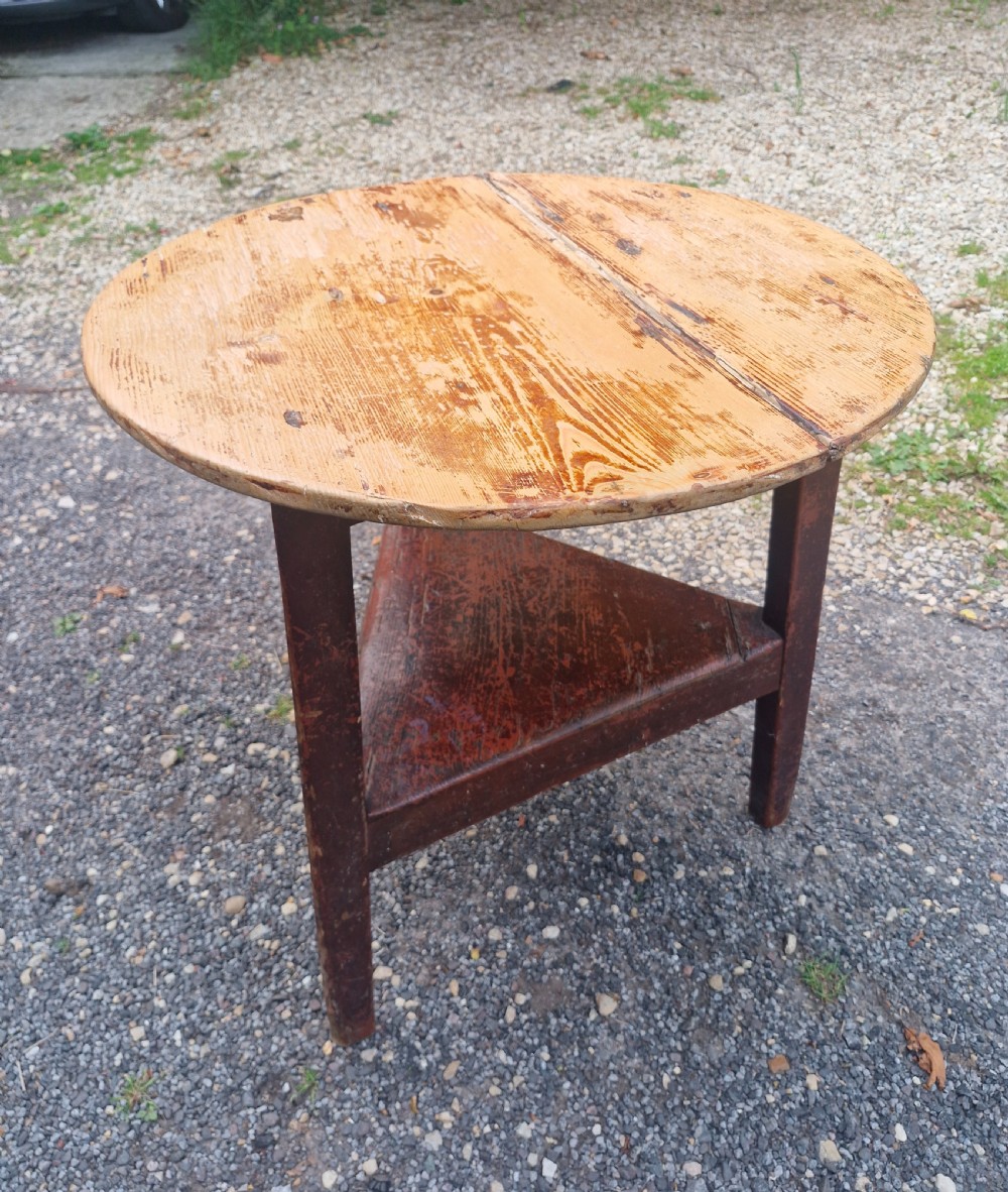 Original 2 tier pub cricket table.