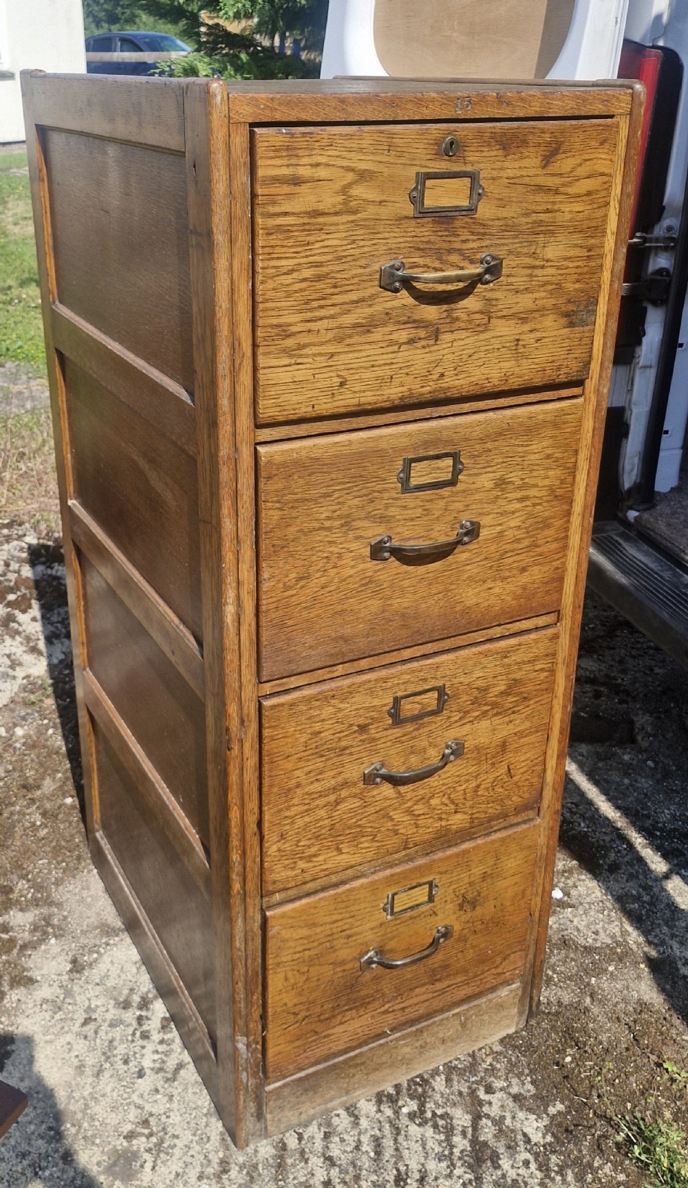 Large oak 4 drawer office filing cabinet. 