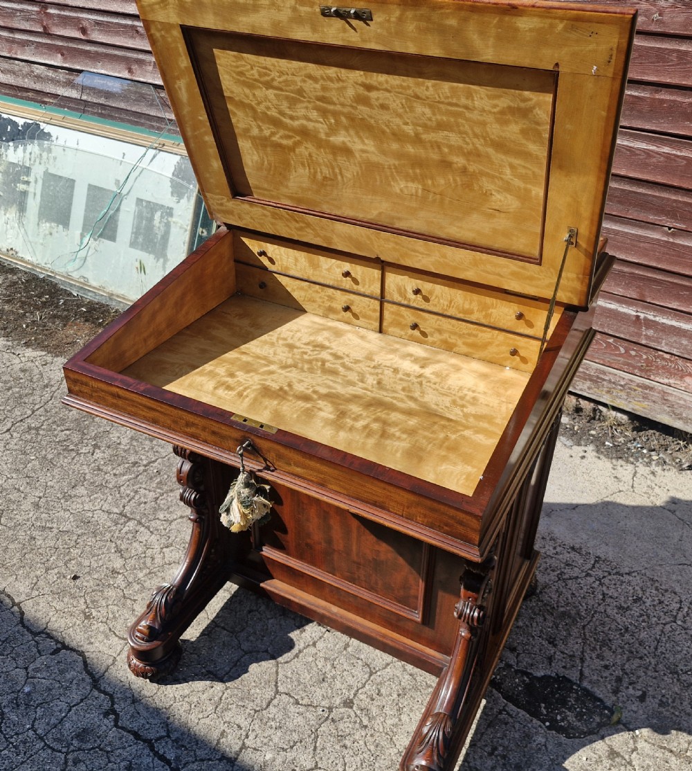 Large good quality Victorian davenport.  View IV