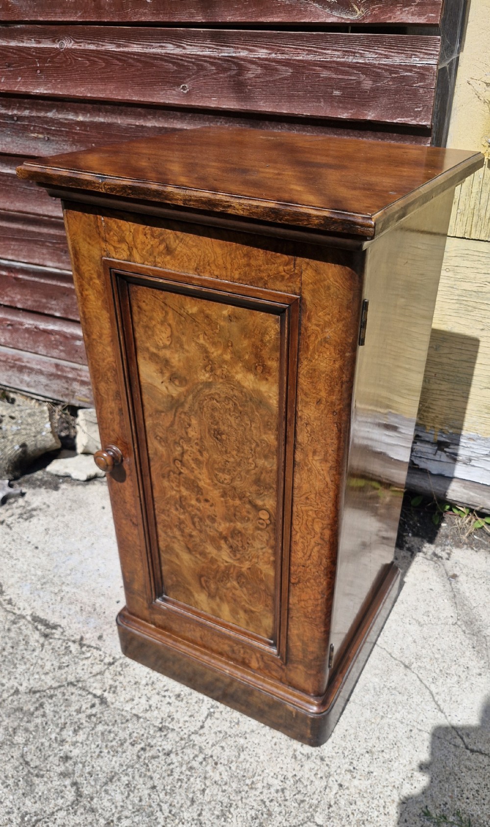 Victorian walnut bedside cabinet. 