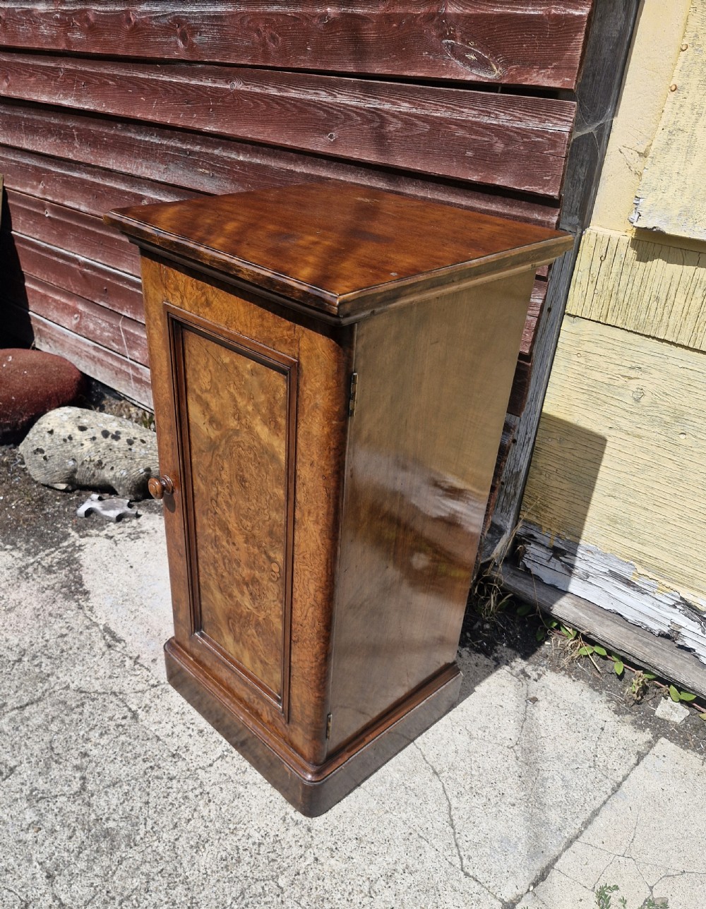 Victorian walnut bedside cabinet.  View V