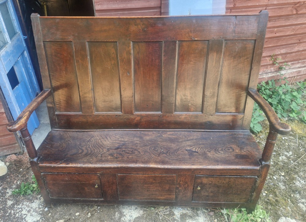 Georgian panelled oak Tavern settle.  View II