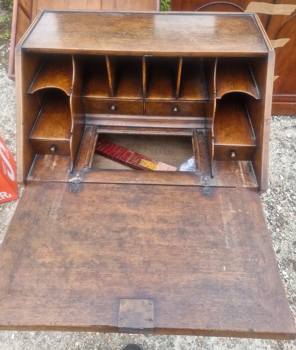 Small oak Queen Anne style bureau.  View VI