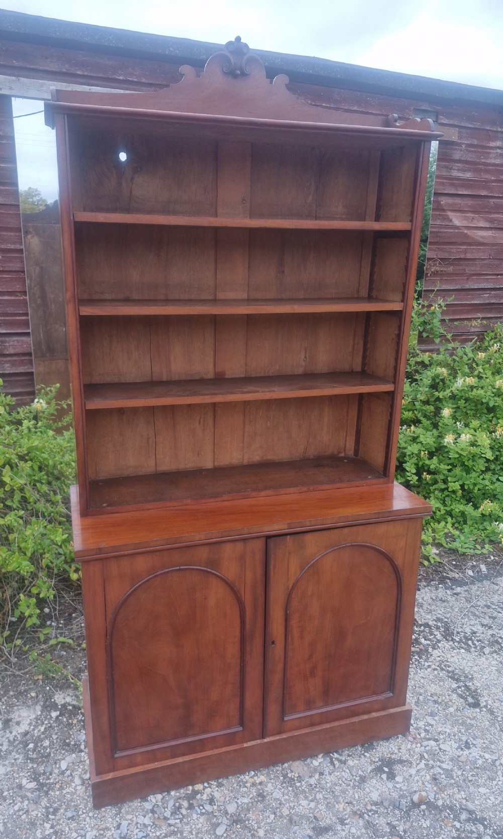 Good practical mid Victorian mahogany bookcase cabinet. 