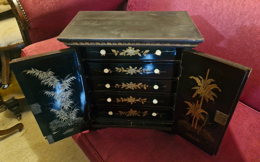 Chinese lacquered table top jewellery cabinet.  View VIII