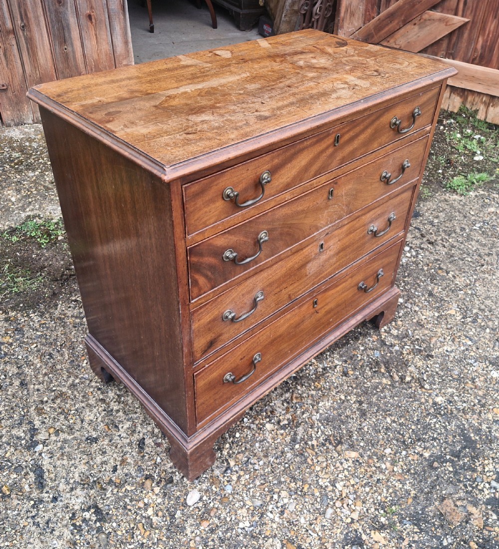 Georgian mahogany chest of 4 drawers.  View V