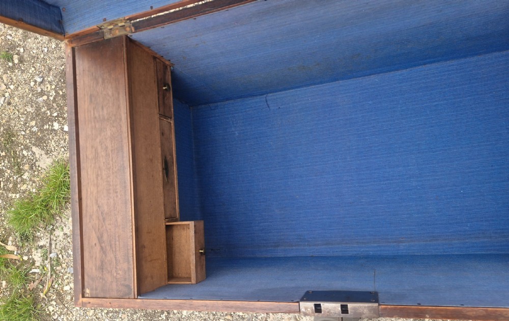 Regency mahogany mahogany trunk. View V