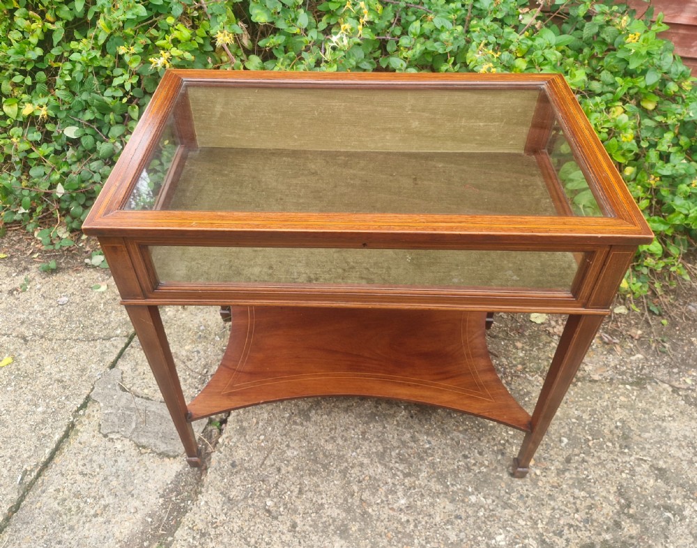 Edwardian inlaid mahogany bijouterie display table. 