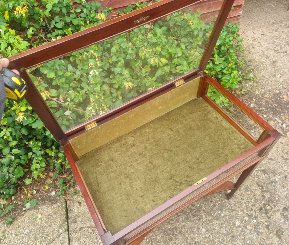 Edwardian inlaid mahogany bijouterie display table.  View II
