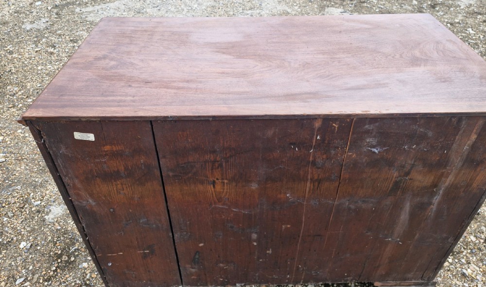 Georgian mahogany chest of drawers.  View V