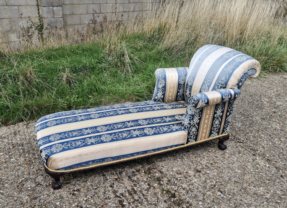 Edwardian carved Mahogany framed upholstered day bed. View XIII