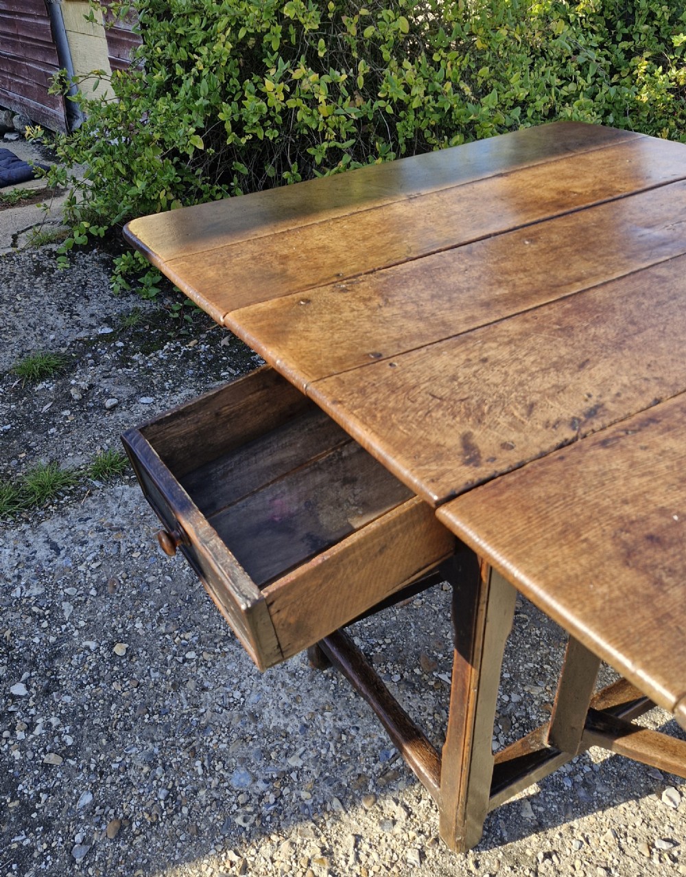 18th century oak Westmoreland Gate Leg kitchen dining table.  View III