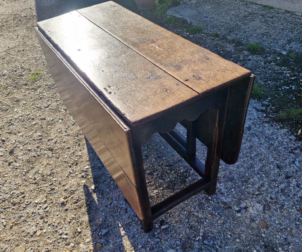 18th century oak Westmoreland Gate Leg kitchen dining table.  View XIV