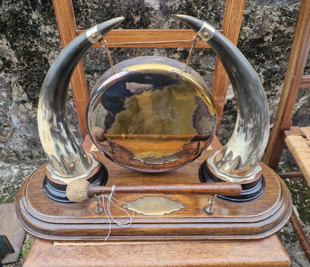 Edwardian horn table top dinner gong.