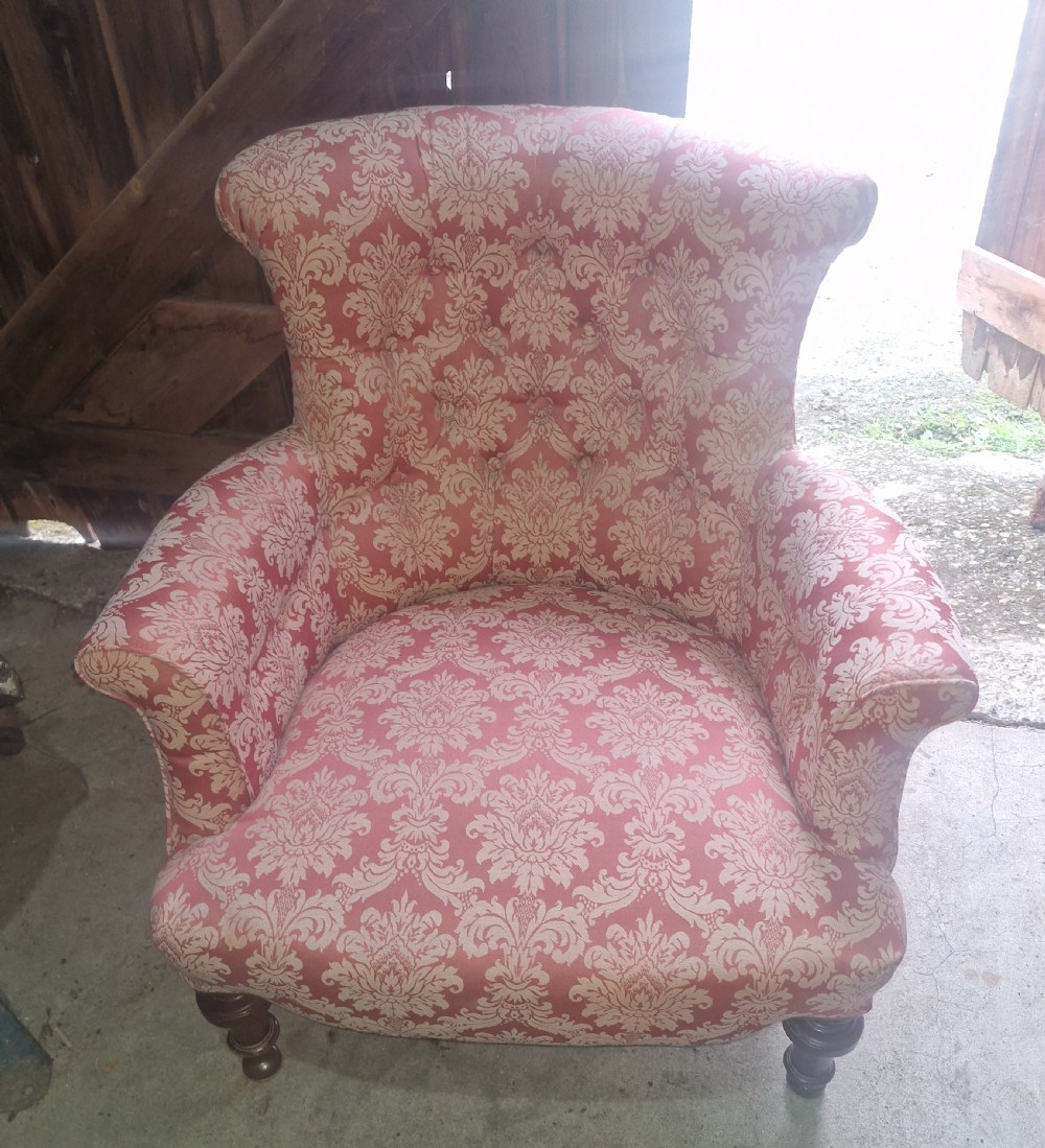 Late Victorian Woodstock style upholstered armchair with broad seat. View IV