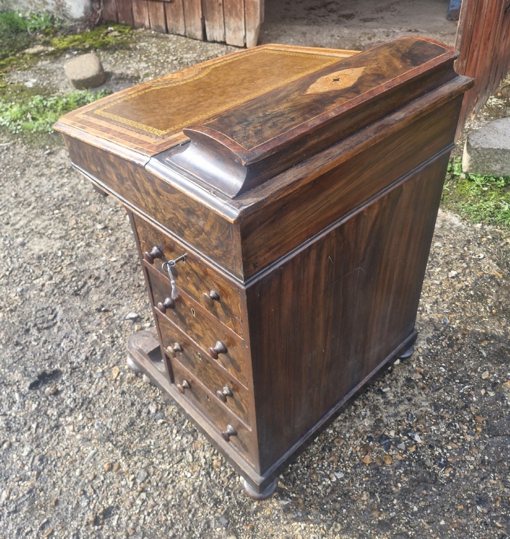 Victorian 4 drawer walnut Davenport.  View X