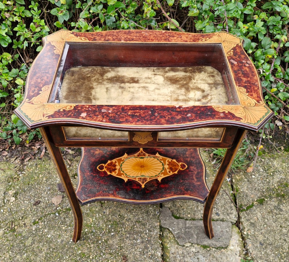 Unusual decorated bijouterie display table. 